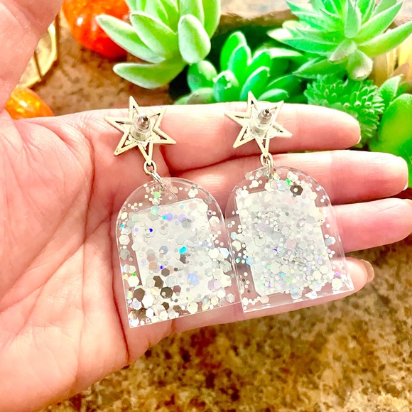 The Frog Prince Earrings - Picture 4 of 4